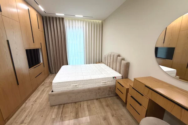 Shtepi me qera Apartament ne Tirane, 2+1, Mobilimi E mobiluar, Pagesa 1,500  Euro.