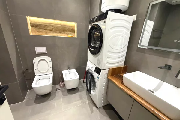 Shtepi me qera Apartament ne Tirane, 2+1, Mobilimi E mobiluar, Pagesa 1,500  Euro.