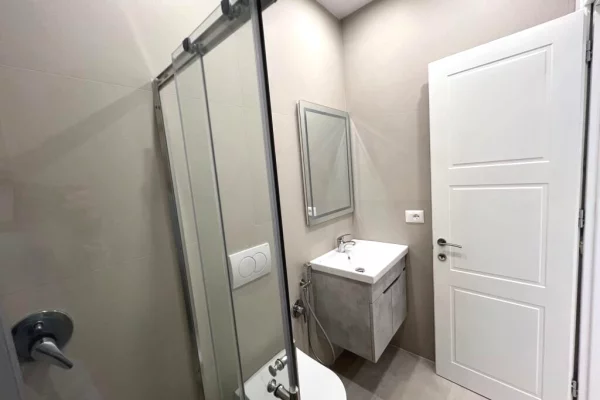 Shtepi me qera Apartament ne Tirane, 1+1, Mobilimi E mobiluar, Pagesa 50,000  Leke.