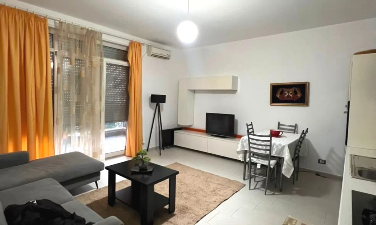 Shtepi me qera Apartament ne Tirane, 1+1, Mobilimi E mobiluar, Pagesa 50,000  Leke.