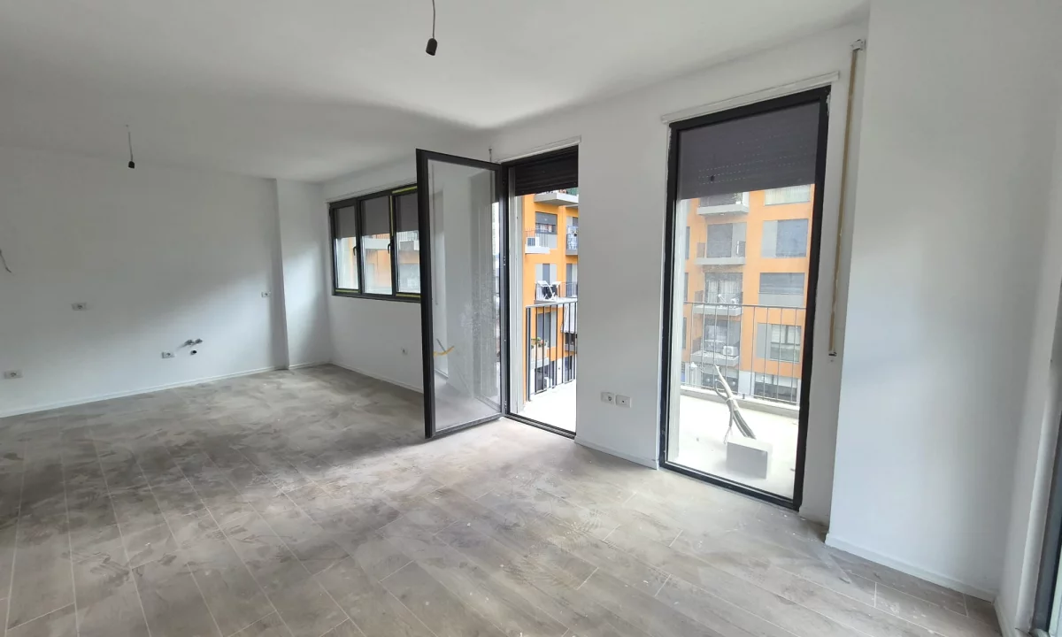 Shtepi ne shitje Apartament ne Tirane, 2+1, Mobilimi Bosh, pa mobiluar, Pagesa 218,900  Euro.
