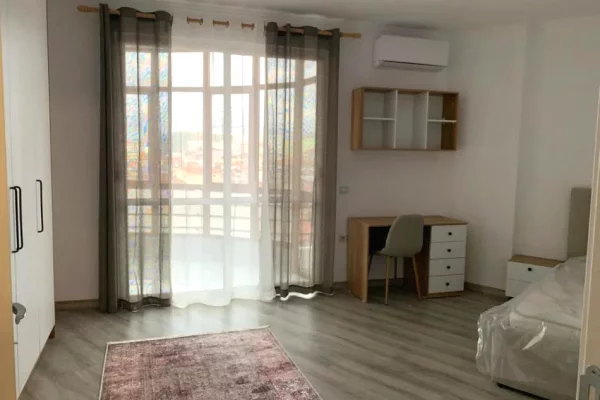 Shtepi me qera Apartament ne Tirane, 2+1, Mobilimi E mobiluar, Pagesa 60,000  Leke.