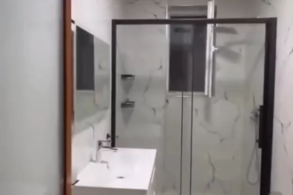 Shtepi me qera Apartament ne Tirane, 1+1, Mobilimi E mobiluar, Pagesa 40,000  Leke.