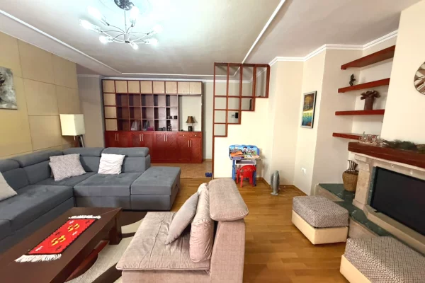 House for Rent Apartment in Tirana, 2+1, Furniture Furnished, Payment 80,000  Leke.