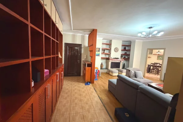 House for Rent Apartment in Tirana, 2+1, Furniture Furnished, Payment 80,000  Leke.
