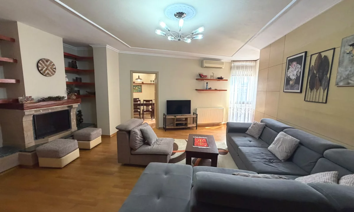 House for Rent Apartment in Tirana, 2+1, Furniture Furnished, Payment 80,000  Leke.