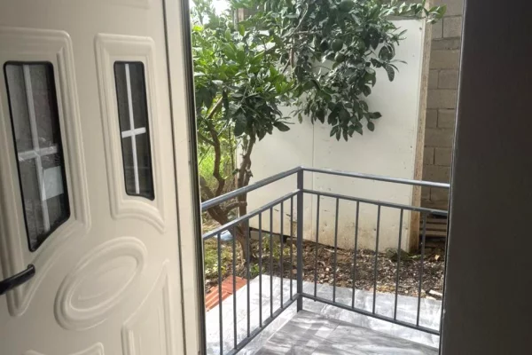 Shtepi me qera Apartament ne Tirane, 2+1, Mobilimi E mobiluar, Pagesa 50,000  Leke.