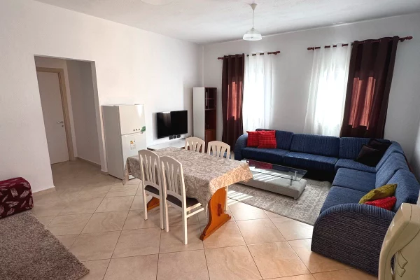 Shtepi me qera 2+1 ne Tirane - 45,000 Leke