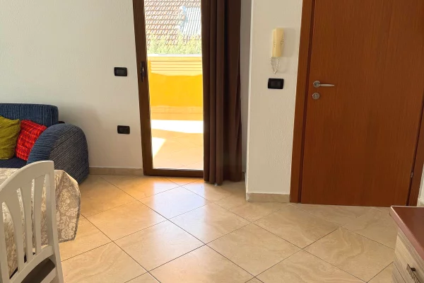 Shtepi me qera Apartament ne Tirane, 2+1, Mobilimi E mobiluar, Pagesa 45,000  Leke.