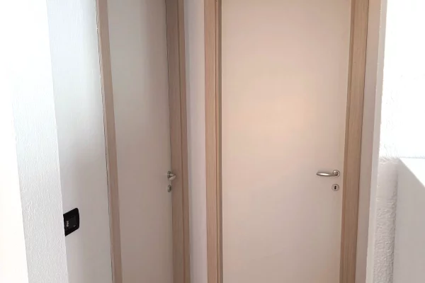Shtepi me qera Apartament ne Tirane, 2+1, Mobilimi E mobiluar, Pagesa 45,000  Leke.