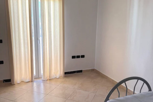 Shtepi me qera Apartament ne Tirane, 2+1, Mobilimi E mobiluar, Pagesa 45,000  Leke.