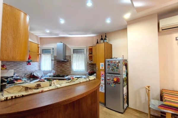 House for Rent Apartment in Tirana, 2+1, Furniture Furnished, Payment 60,000  Leke.