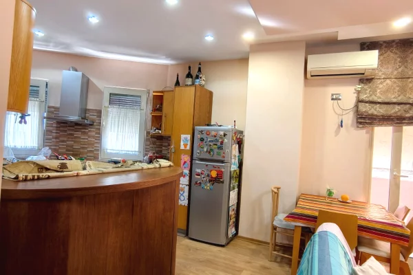 House for Rent Apartment in Tirana, 2+1, Furniture Furnished, Payment 60,000  Leke.
