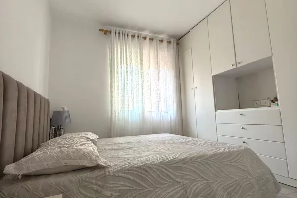 House for Sale Apartment in Tirana, 2+1, Furniture Furnished, Payment 16,000,000  Leke.