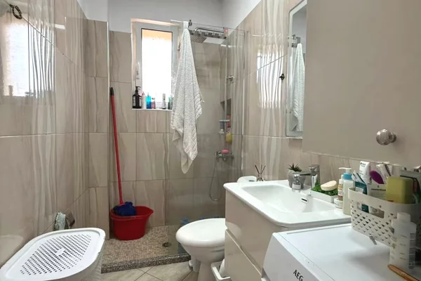 House for Sale Apartment in Tirana, 2+1, Furniture Furnished, Payment 16,000,000  Leke.