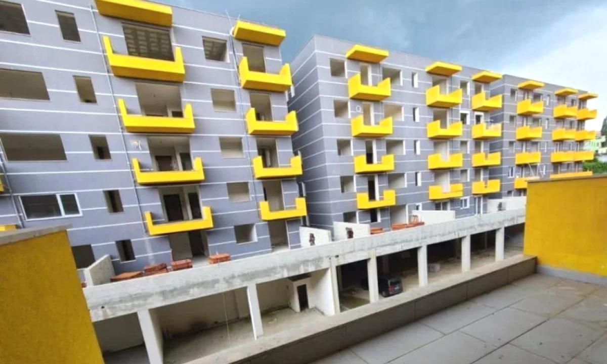 House for Sale Apartment in Tirana, 2+1, Furniture Emty, Payment 14,000,000  Leke.