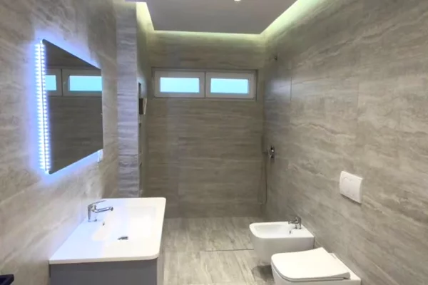 House for Sale Apartment in Tirana, 2+1, Furniture Emty, Payment 270,000  Euro.