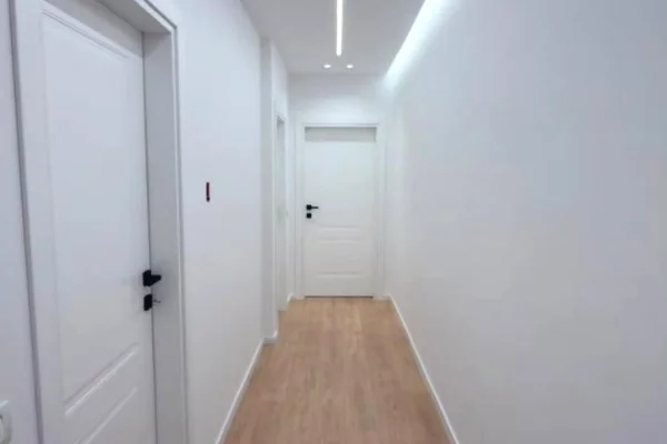 House for Sale Apartment in Tirana, 2+1, Furniture Emty, Payment 270,000  Euro.