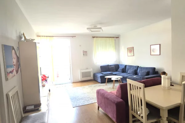House for Sale Apartment in Tirana, 2+1, Furniture Furnished, Payment 112,000  Euro.