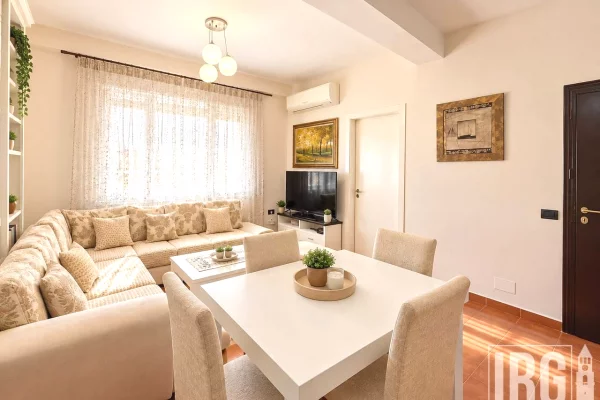 Shtepi ne shitje Apartament ne Tirane, 2+1, Mobilimi E mobiluar, Pagesa 179,000  Euro.