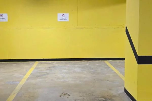 Jepet Zyre+Post Parkimi me qira tek Rruga e Barrikadave