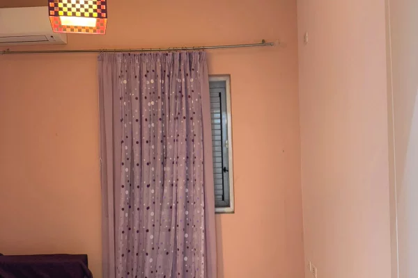 Shtepi me qera Apartament ne Tirane, 3+1, Mobilimi E mobiluar, Pagesa 650  Euro.