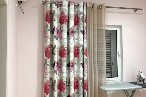 Shtepi me qera Apartament ne Tirane, 3+1, Mobilimi E mobiluar, Pagesa 650  Euro.