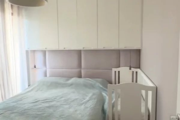 Shtepi me qera Apartament ne Tirane, 1+1, Mobilimi E mobiluar, Pagesa 600  Euro.