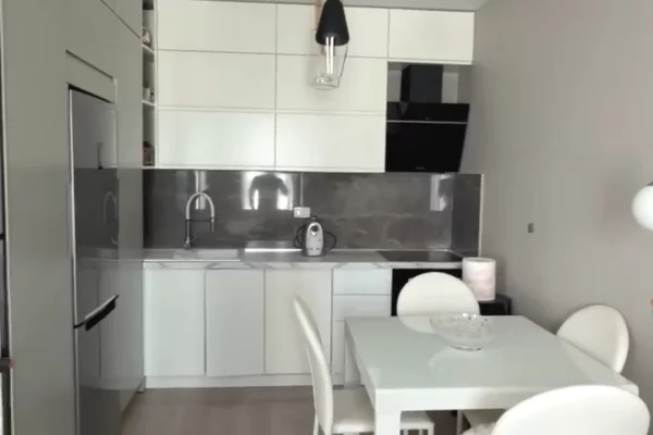 Shtepi me qera Apartament ne Tirane, 1+1, Mobilimi E mobiluar, Pagesa 600  Euro.