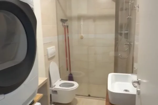 Shtepi me qera Apartament ne Tirane, 1+1, Mobilimi E mobiluar, Pagesa 600  Euro.
