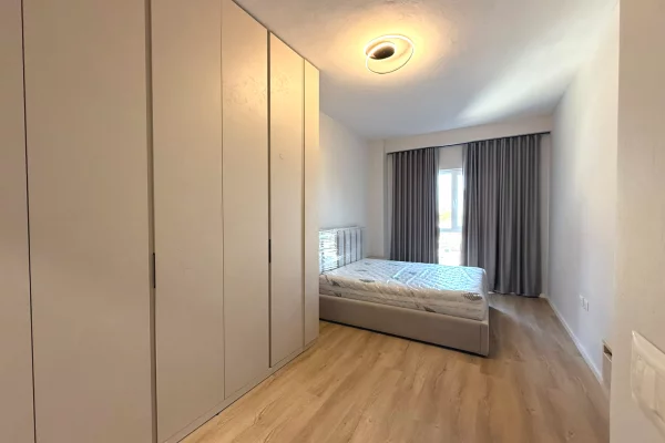 Shtepi me qera Apartament ne Tirane, 2+1, Mobilimi E mobiluar, Pagesa 900  Euro.