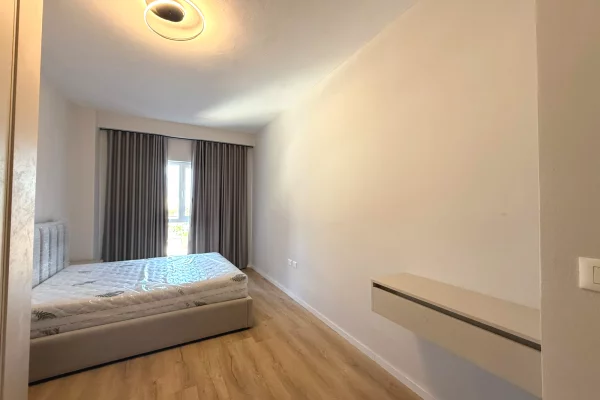 Shtepi me qera Apartament ne Tirane, 2+1, Mobilimi E mobiluar, Pagesa 900  Euro.