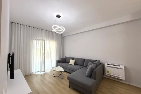 Jepet me qera apartament 2+1 te Kompleksi "Aura" ne Laprake