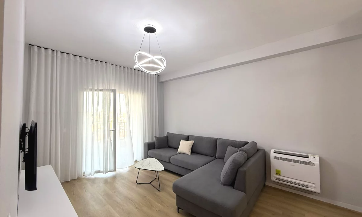 Shtepi me qera Apartament ne Tirane, 2+1, Mobilimi E mobiluar, Pagesa 900  Euro.