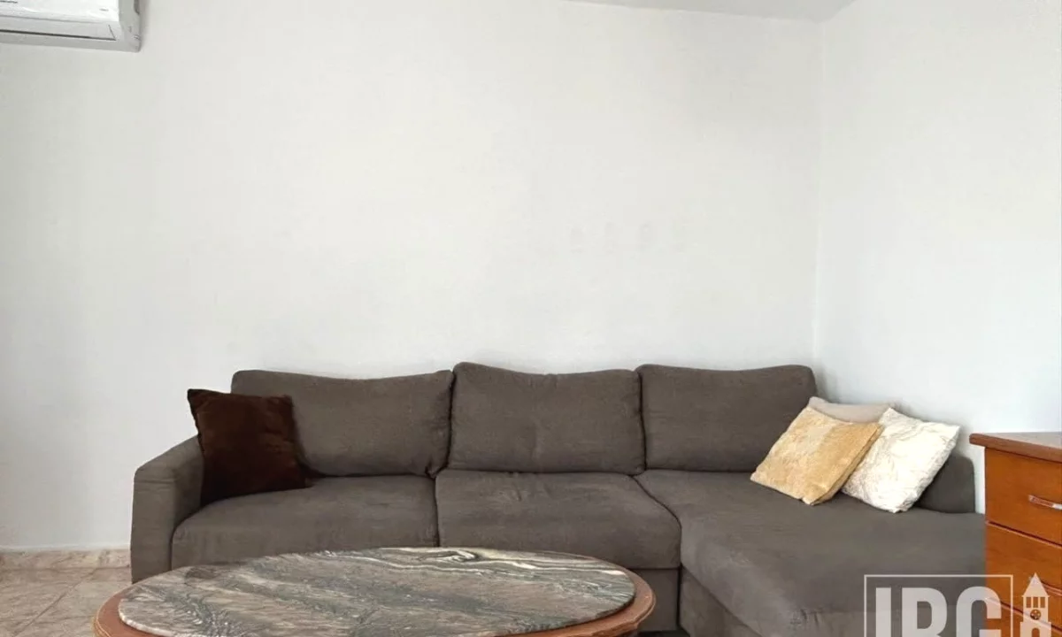 Shtepi me qera Apartament ne Tirane, 1+1, Mobilimi E mobiluar, Pagesa 550  Euro.