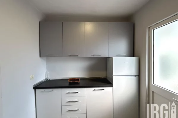 Shtepi me qera Apartament ne Tirane, 1+1, Mobilimi E mobiluar, Pagesa 550  Euro.