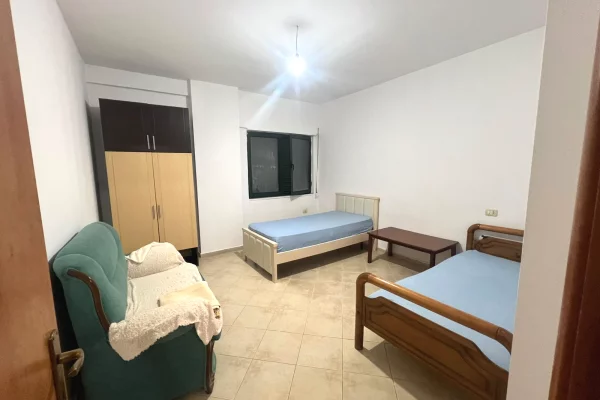 Shtepi me qera Apartament ne Tirane, 3+1, Mobilimi E mobiluar, Pagesa 60,000  Leke.