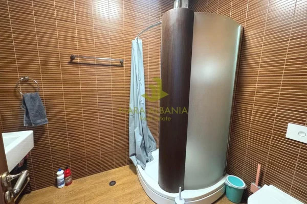 Shtepi me qera Apartament ne Tirane, 2+1, Mobilimi E mobiluar, Pagesa 1,500  Euro.