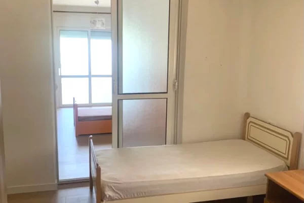 Shtepi me qera Apartament ne Tirane, 2+1, Mobilimi E mobiluar, Pagesa 550  Euro.