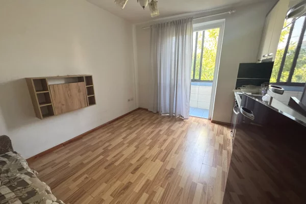 Shtepi ne shitje Apartament ne Tirane, 1+1, Mobilimi E mobiluar, Pagesa 12,500,000  Leke.