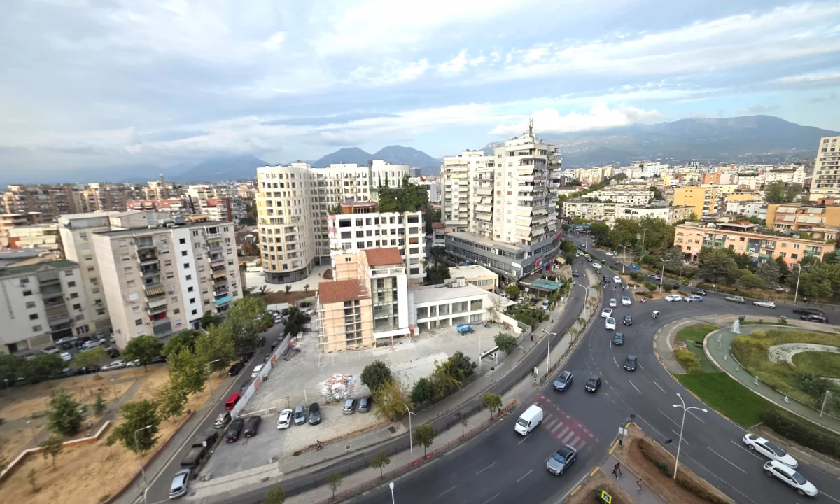 Shtepi me qera Apartament ne Tirane, Garsoniere, Mobilimi E mobiluar, Pagesa 40,000  Leke.