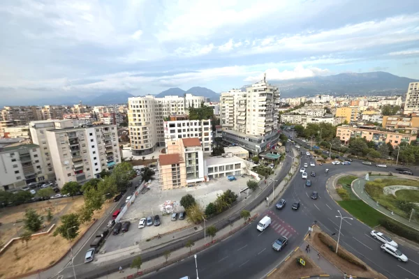 Shtepi me qera Garsoniere ne Tirane - 40,000 Leke