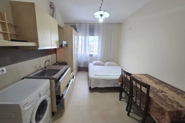 Shtepi me qera Apartament ne Tirane, Garsoniere, Mobilimi E mobiluar, Pagesa 40,000  Leke.