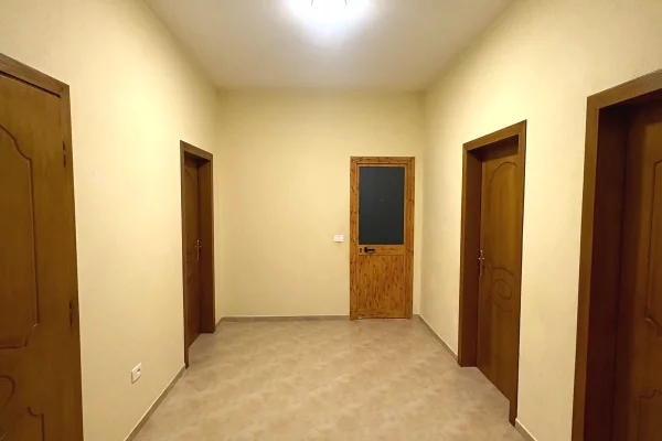 Shtepi me qera Shtepi Private ne Tirane, 6+1, Mobilimi Bosh, pa mobiluar, Pagesa 250,000  Leke.