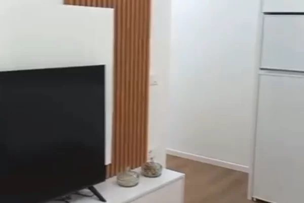 Shtepi me qera Apartament ne Tirane, 1+1, Mobilimi E mobiluar, Pagesa 450  Euro.