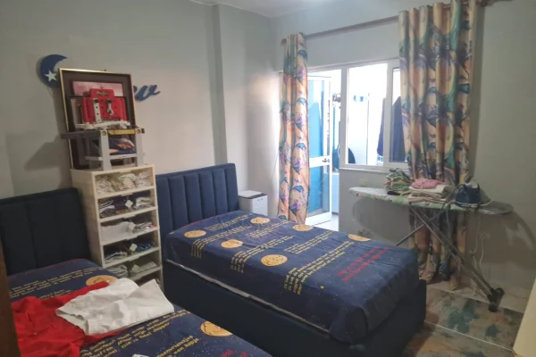 Shtepi ne shitje Apartament ne Tirane, 2+1, Mobilimi E mobiluar, Pagesa 160,000  Euro.