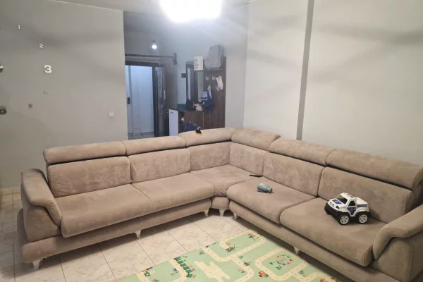 Shtepi ne shitje Apartament ne Tirane, 2+1, Mobilimi E mobiluar, Pagesa 160,000  Euro.