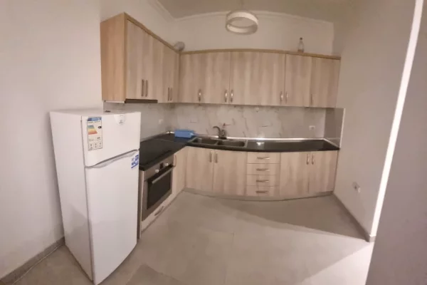 Shtepi me qera Apartament ne Tirane, 2+1, Mobilimi E mobiluar, Pagesa 65,000  Leke.