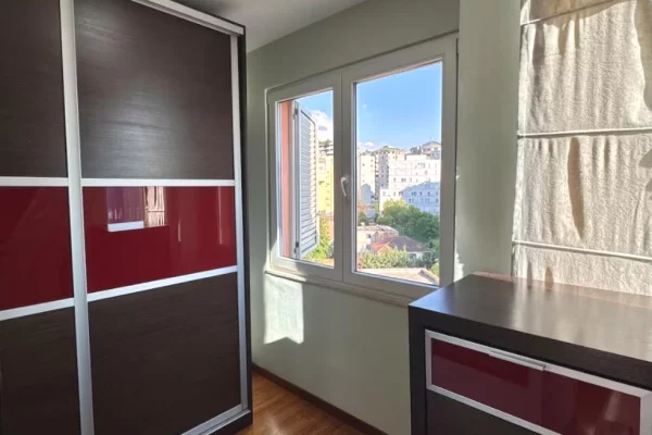 Shtepi me qera Apartament ne Tirane, 2+1, Mobilimi E mobiluar, Pagesa 1,500  Euro.