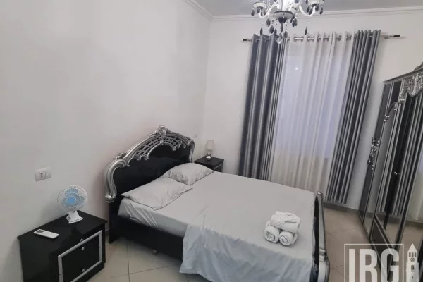 Shtepi me qera Apartament ne Tirane, 2+1, Mobilimi E mobiluar, Pagesa 800  Euro.